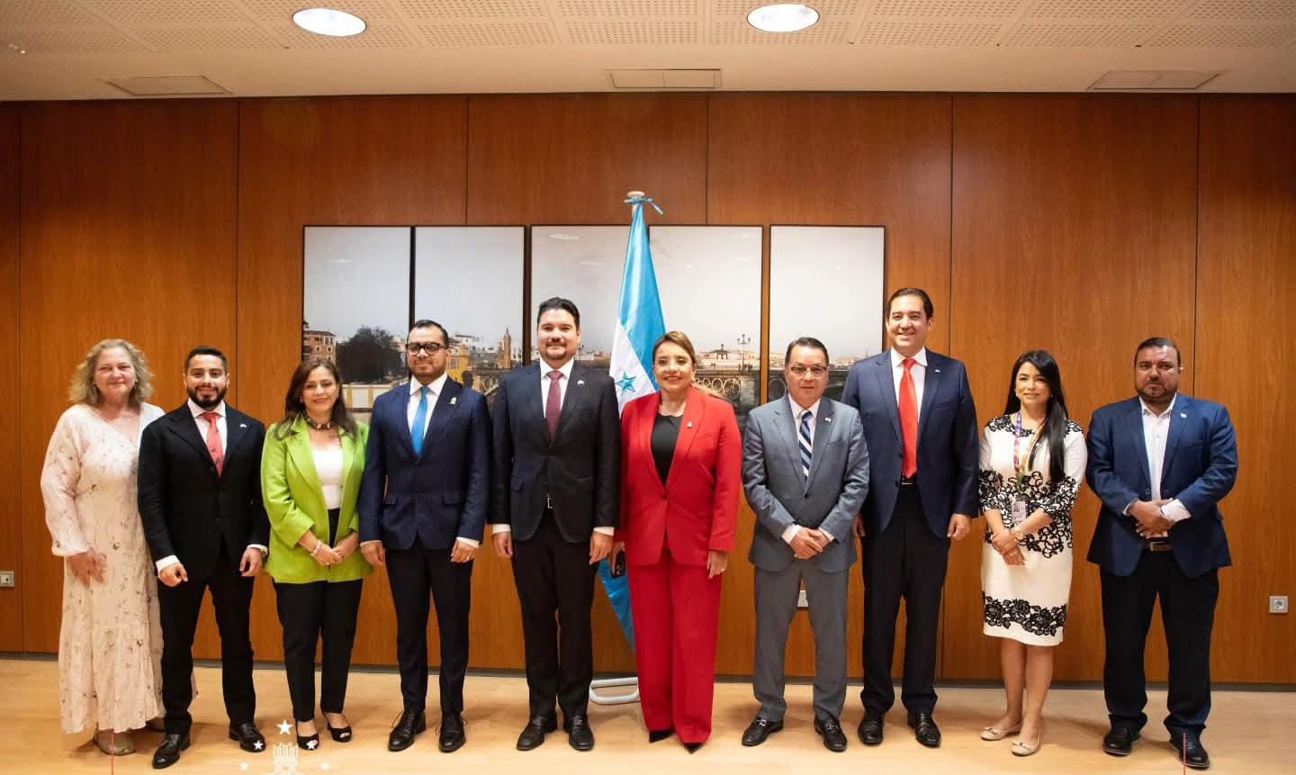 Presidenta Xiomara Castro destaca el rol estratégico de la diplomacia hondureña en España